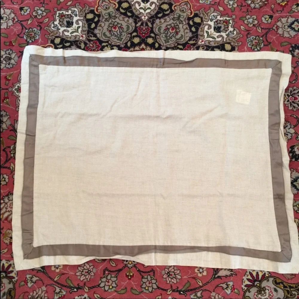 Pottery Barn set of two pillow cover (sham) - Picture 5 of 7